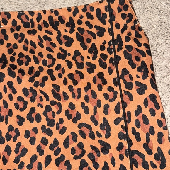 lady Hagen ⛳️ woman’s golf skort - Picture 3 of 8